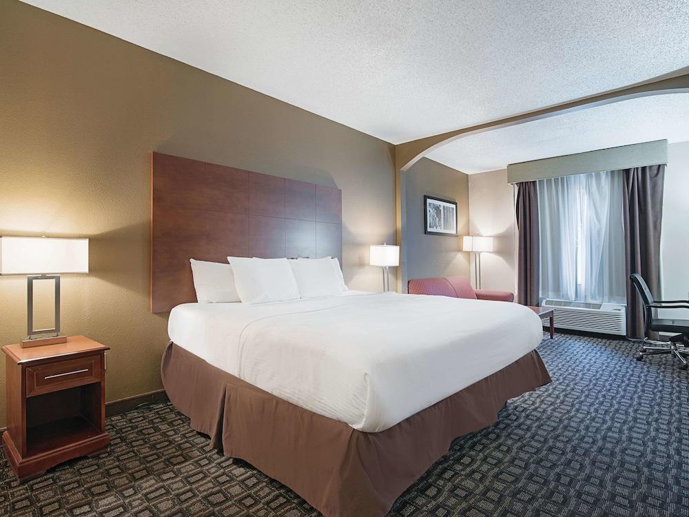 La Quinta Inn By Wyndham Decatur Alabama Exterior photo