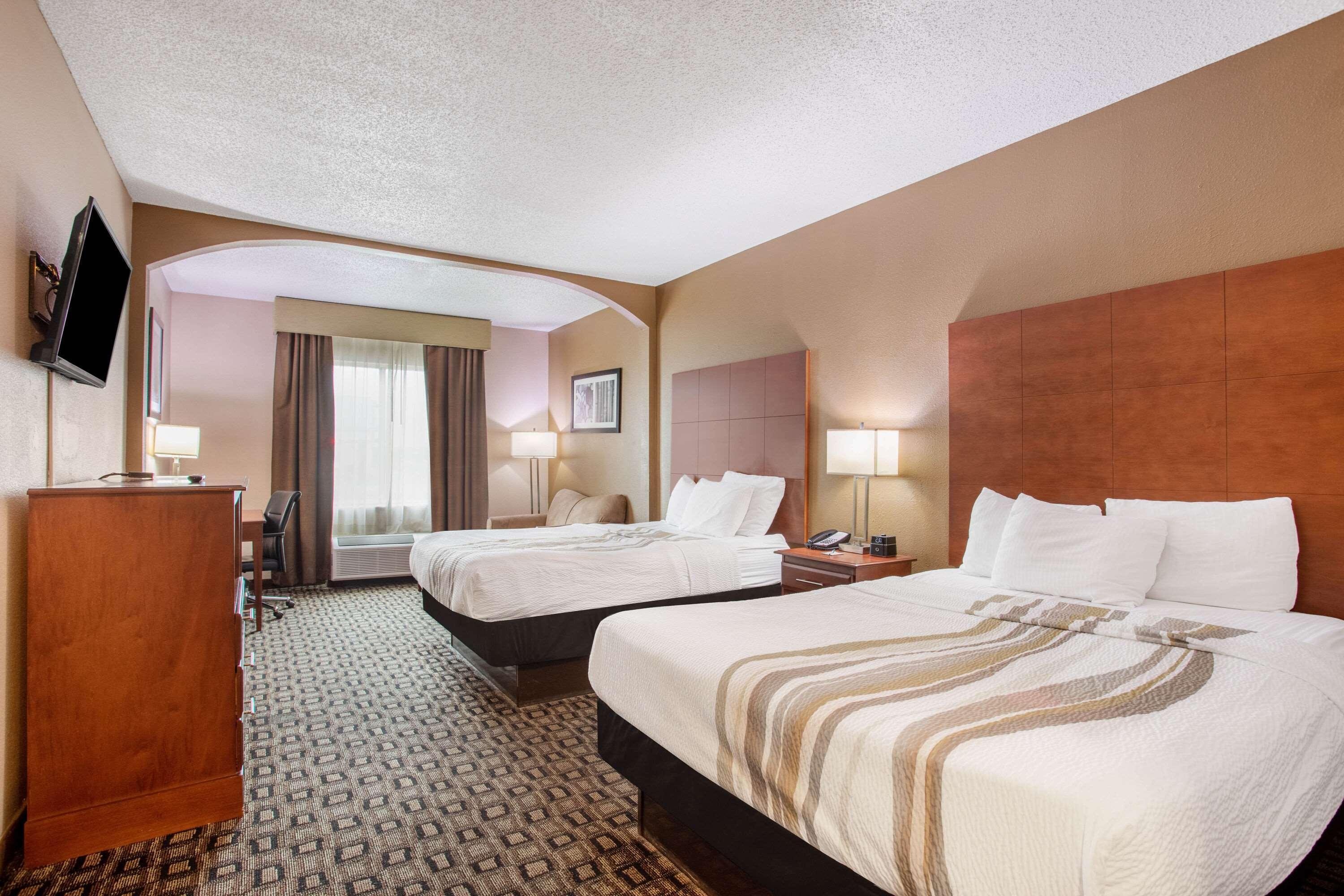 La Quinta Inn By Wyndham Decatur Alabama Exterior photo
